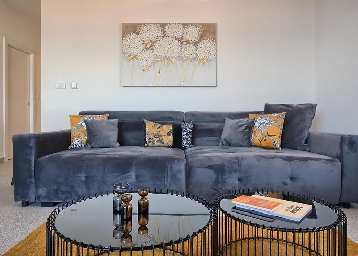 Angie\'S Rooftop Apartment